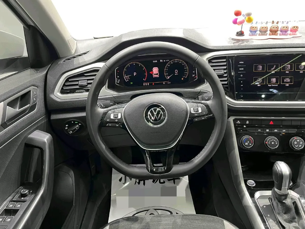 2022 Volkswagen T-Roc 1.4T 150HP L4 7DCT,autocango,china used car exporter,china ev exporter,chinese used car exporter,chinese used ev exporter