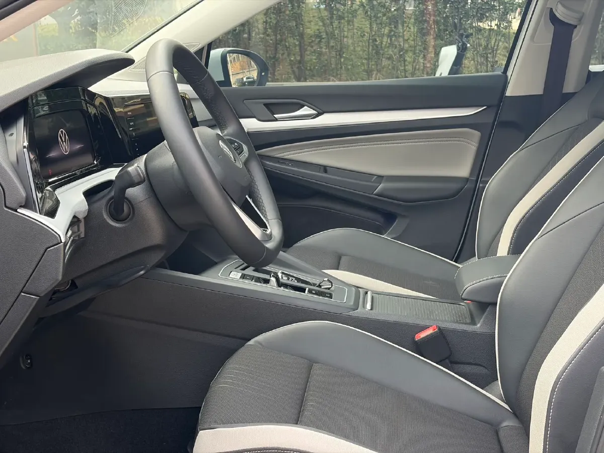 2021 Volkswagen Golf 1.4T 150HP L4 7DCT,autocango,china used car exporter,china ev exporter,chinese used car exporter,chinese used ev exporter