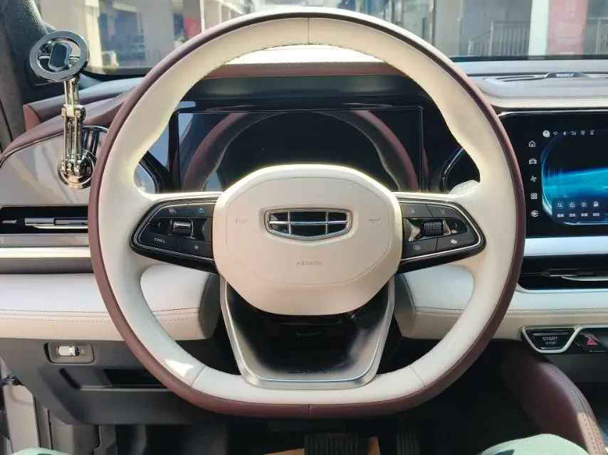 2021 Geely Monjaro 2.0T 218HP L4 7DCT,autocango,china used car exporter,china ev exporter,chinese used car exporter,chinese used ev exporter