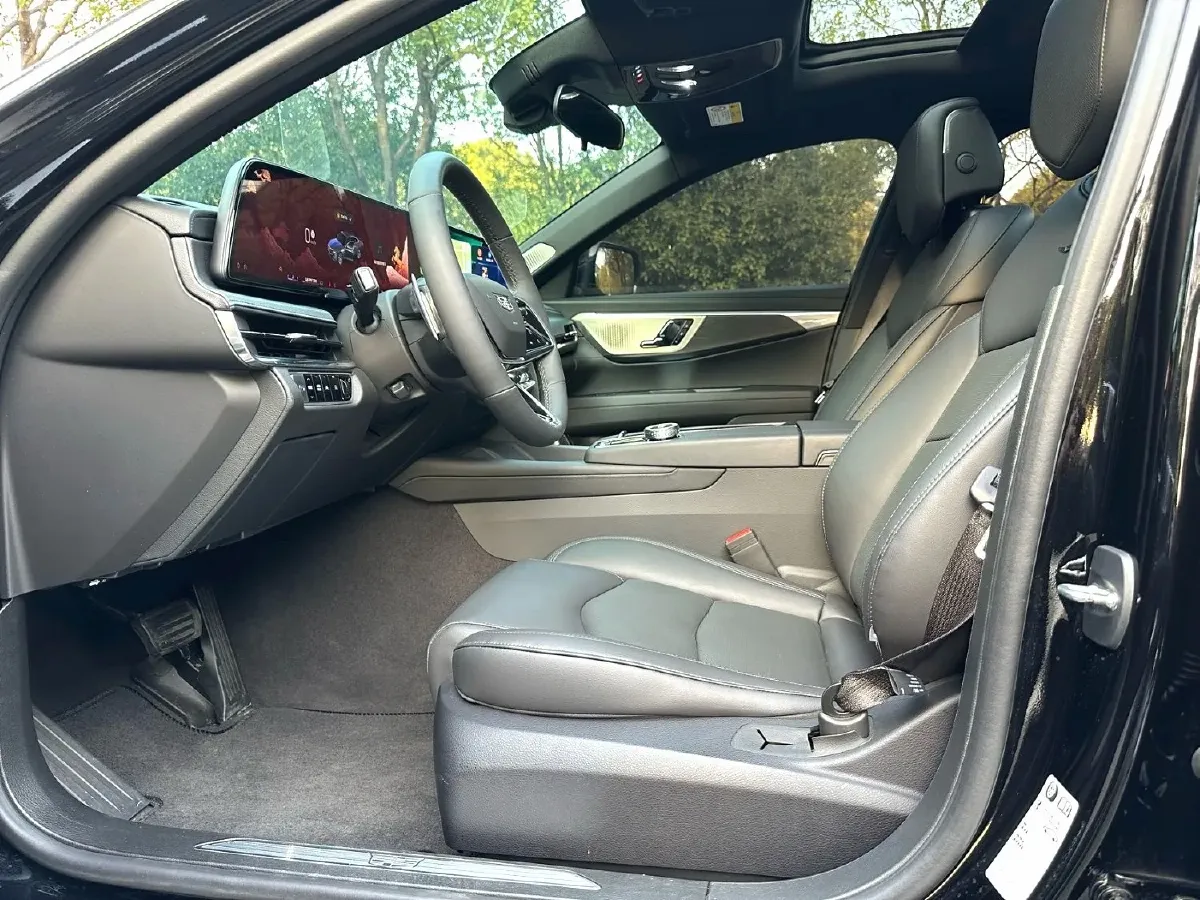 2023 Cadillac CT6 2.0T 237HP L4 10AT,autocango,china used car exporter,china ev exporter,chinese used car exporter,chinese used ev exporter