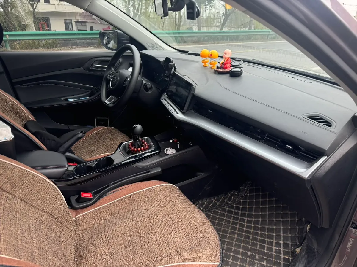 2022 MG 5 1.5L 120HP L4 5MT,autocango,china used car exporter,china ev exporter,chinese used car exporter,chinese used ev exporter