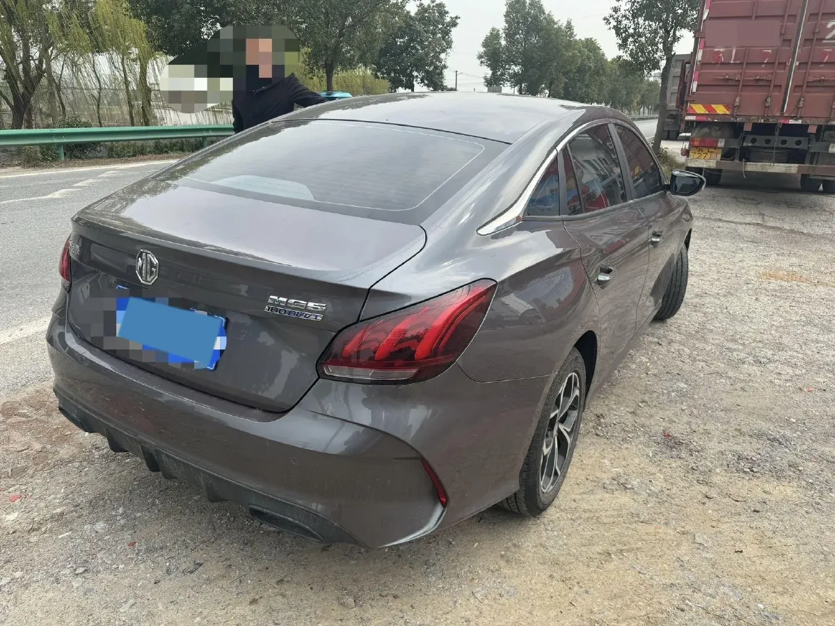 2022 MG 5 1.5L 120HP L4 5MT,autocango,china used car exporter,china ev exporter,chinese used car exporter,chinese used ev exporter