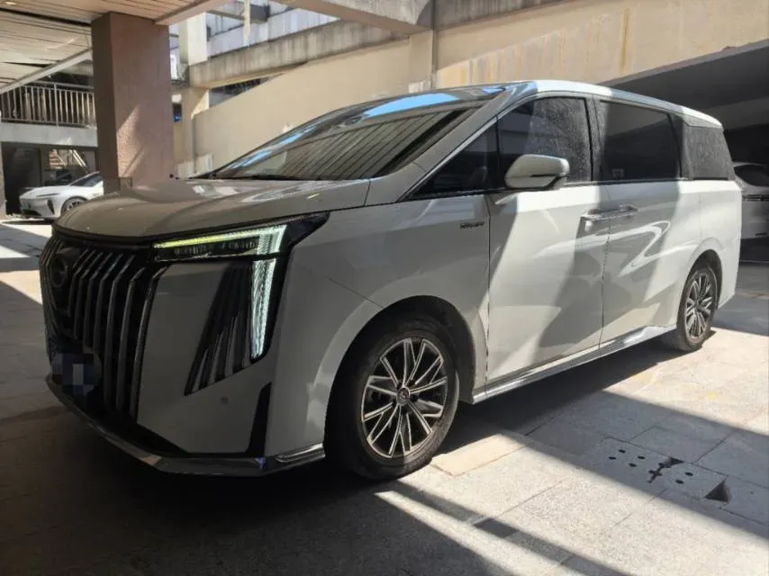 2023 GAC Trumpchi M8 2.0T 252HP L4 8AT,autocango,china used car exporter,china ev exporter,chinese used car exporter,chinese used ev exporter