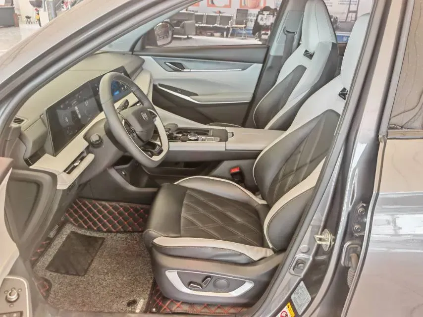 2023 ChangAn CS75 Plus 1.5T 188HP L4 8AT,autocango,china used car exporter,china ev exporter,chinese used car exporter,chinese used ev exporter