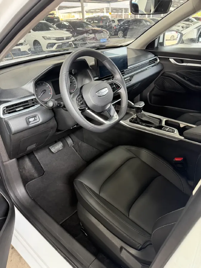 2025 Geely Emgrand 1.5L 127HP L4 CVT,autocango,china used car exporter,china ev exporter,chinese used car exporter,chinese used ev exporter