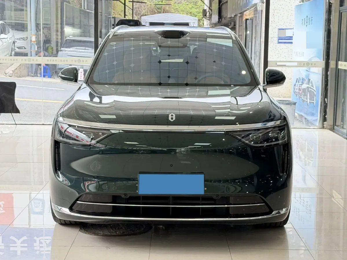 2025 AITO AITO M8 REEV 160HP REEV 53.4KWH,autocango,china used car exporter,china ev exporter,chinese used car exporter,chinese used ev exporter