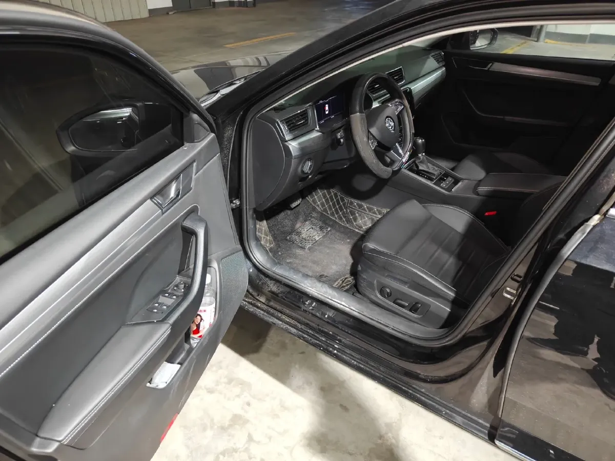 2025 Skoda Superb 1.4T 150HP L4 7DCT,autocango,china used car exporter,china ev exporter,chinese used car exporter,chinese used ev exporter