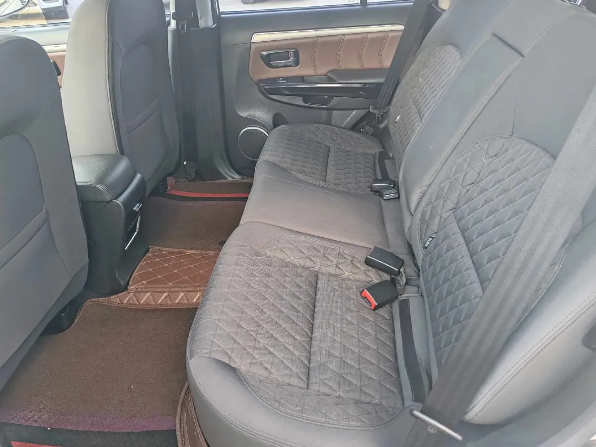 2018 Haval H5 Class 2.0T 190HP L4 6MT,autocango,china used car exporter,china ev exporter,chinese used car exporter,chinese used ev exporter