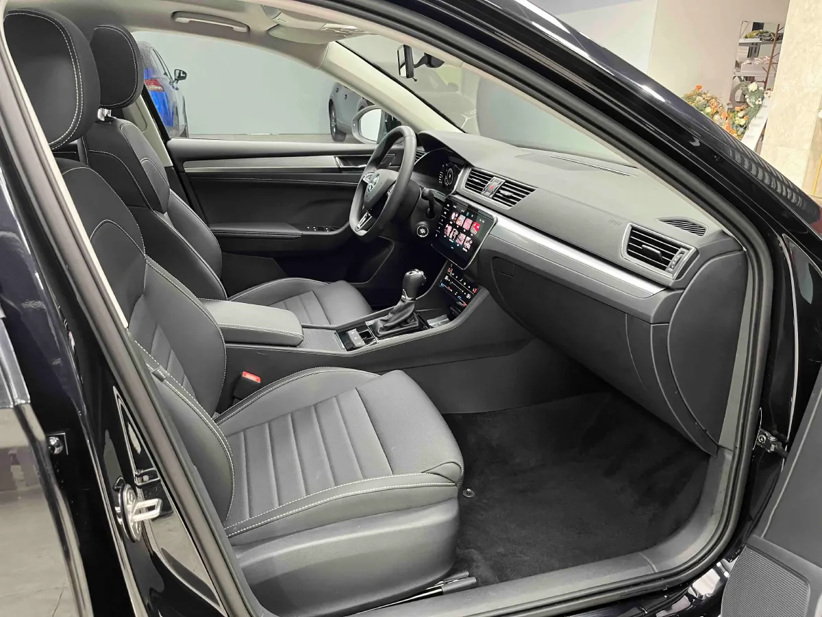 2024 Skoda Superb 1.4T 150HP L4 7DCT,autocango,china used car exporter,china ev exporter,chinese used car exporter,chinese used ev exporter