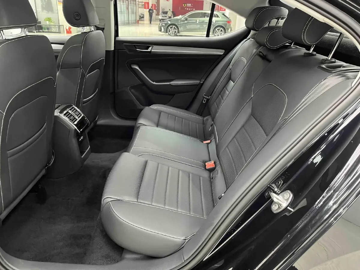 2024 Skoda Superb 1.4T 150HP L4 7DCT,autocango,china used car exporter,china ev exporter,chinese used car exporter,chinese used ev exporter