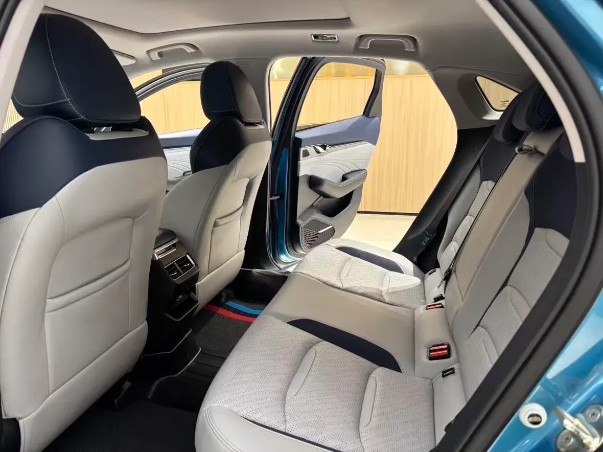 2021 Geely Preface 2.0T 190HP L4 7DCT,autocango,china used car exporter,china ev exporter,chinese used car exporter,chinese used ev exporter