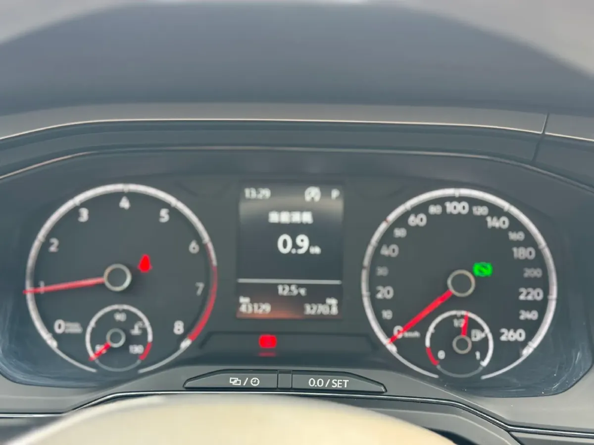 2023 Volkswagen Polo 1.5L 113HP L4 6AT,autocango,china used car exporter,china ev exporter,chinese used car exporter,chinese used ev exporter