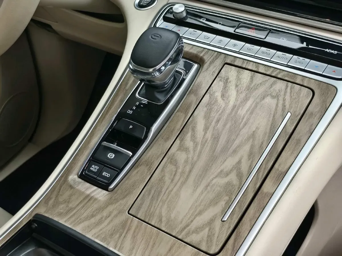 2023 GAC Trumpchi M8 2.0T 252HP L4 8AT,autocango,china used car exporter,china ev exporter,chinese used car exporter,chinese used ev exporter