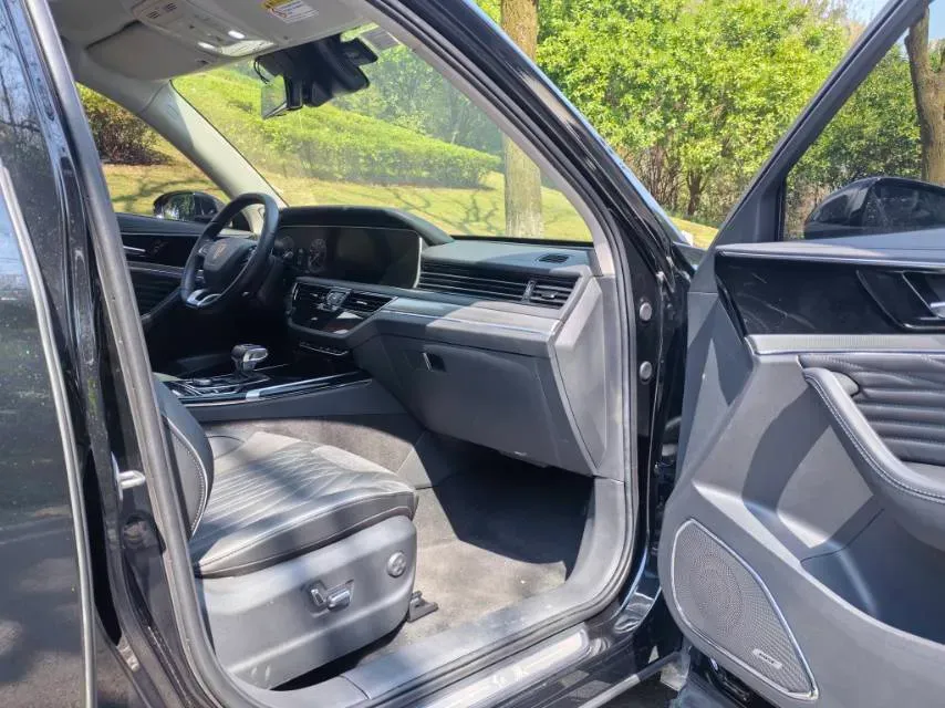 2022 HongQi HS5 2.0T 224HP L4 6AT,autocango,china used car exporter,china ev exporter,chinese used car exporter,chinese used ev exporter