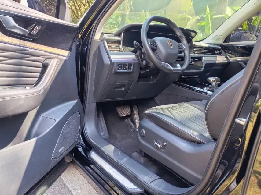 2022 HongQi HS5 2.0T 224HP L4 6AT,autocango,china used car exporter,china ev exporter,chinese used car exporter,chinese used ev exporter