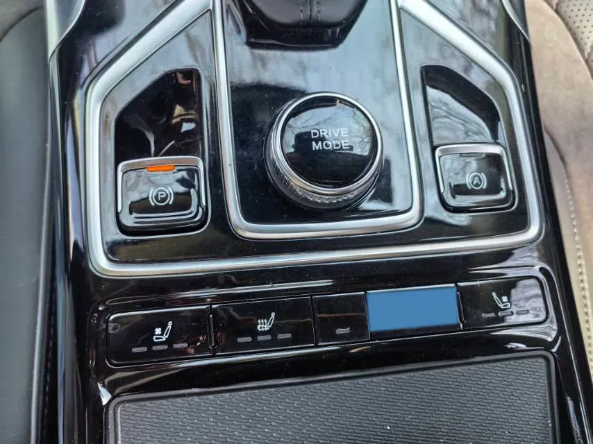 2022 HongQi HS5 2.0T 224HP L4 6AT,autocango,china used car exporter,china ev exporter,chinese used car exporter,chinese used ev exporter