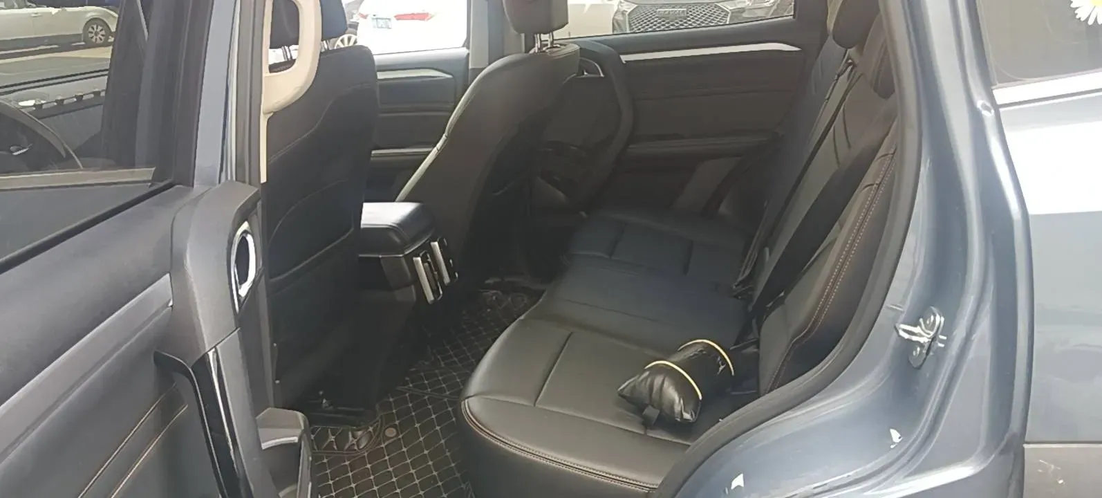 2021 Haval H6 2.0T 211HP L4 7DCT,autocango,china used car exporter,china ev exporter,chinese used car exporter,chinese used ev exporter