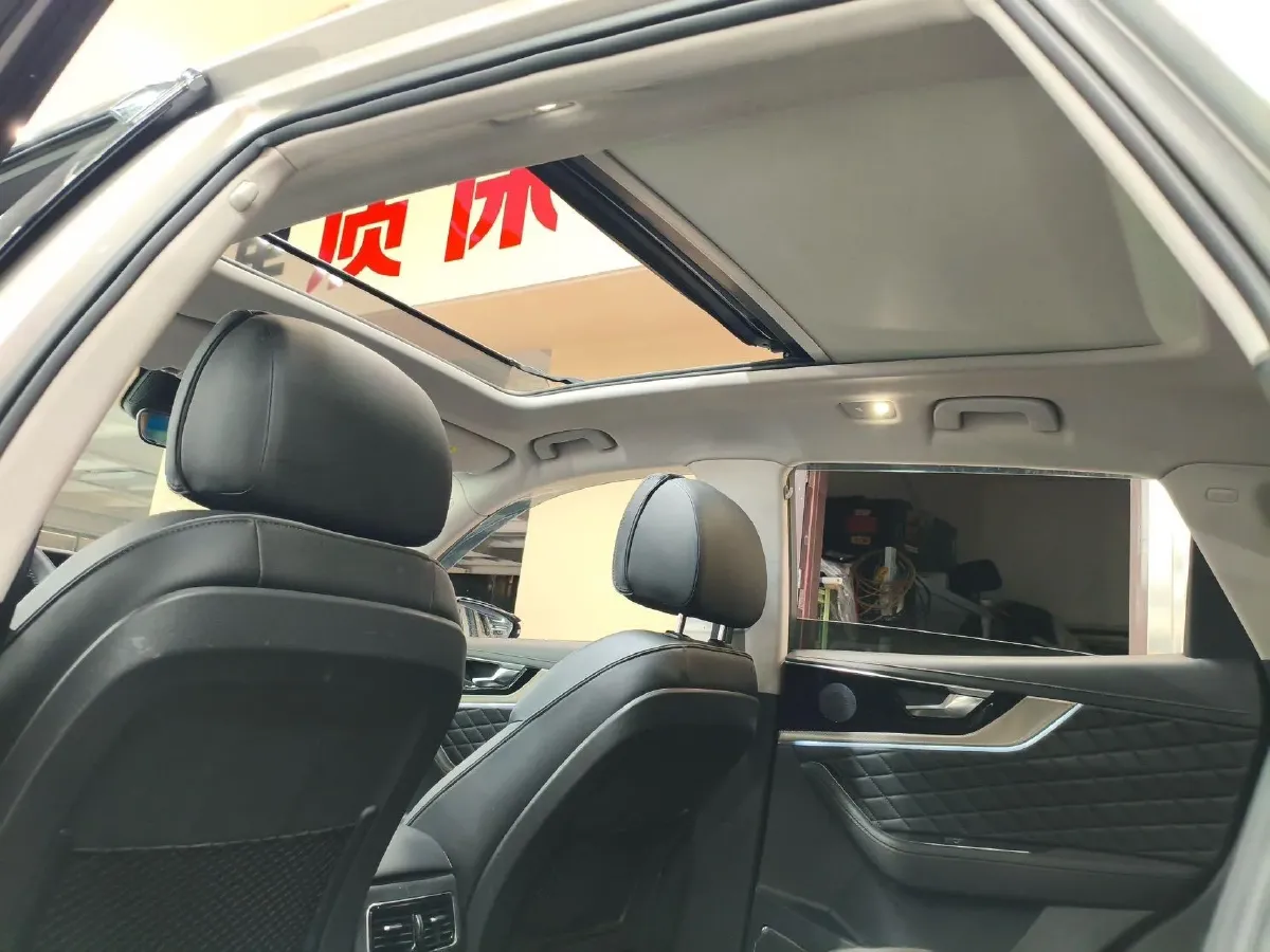 2019 HongQi HS5 2.0T 224HP L4 6AT,autocango,china used car exporter,china ev exporter,chinese used car exporter,chinese used ev exporter