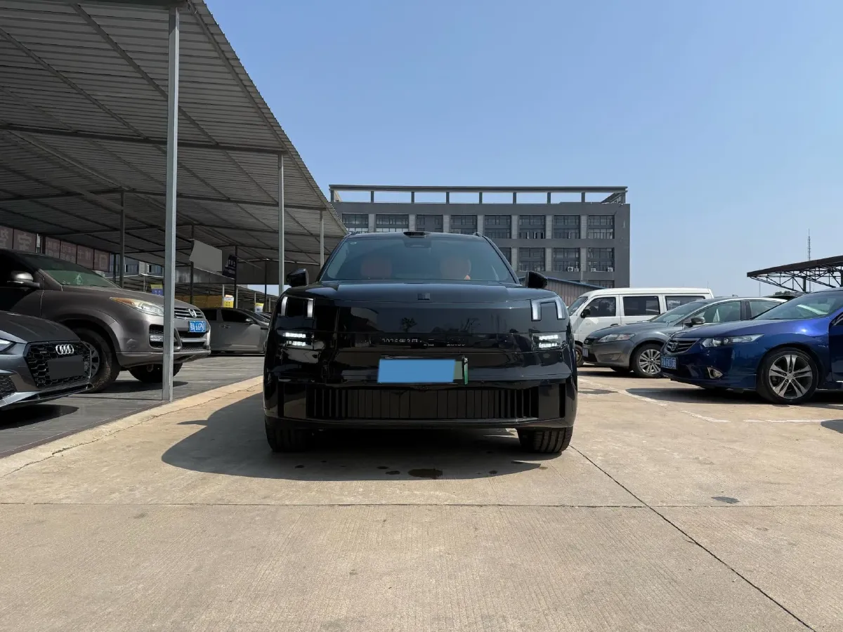 2025 LYNK&CO 900 2.0T 254HP L4 3DHT PHEV 50KWH,autocango,china used car exporter,china ev exporter,chinese used car exporter,chinese used ev exporter