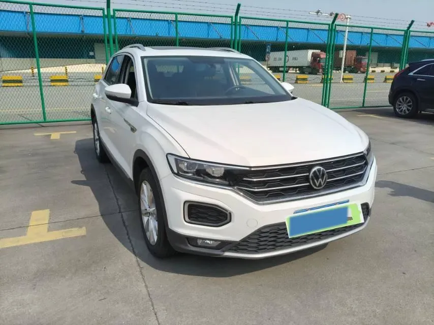 2022 Volkswagen T-Roc 1.4T 150HP L4 7DCT,autocango,china used car exporter,china ev exporter,chinese used car exporter,chinese used ev exporter