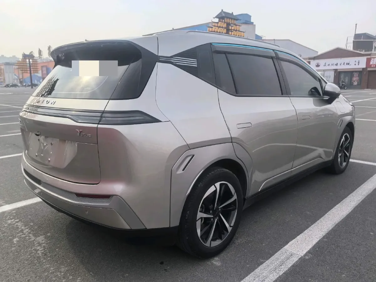2024 Leapmotor C11 1.5L 95HP L4 REEV 43.74KWH,autocango,china used car exporter,china ev exporter,chinese used car exporter,chinese used ev exporter