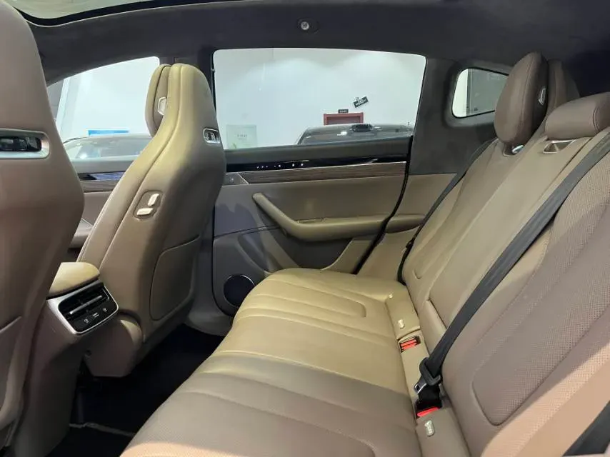 2025 Luxeed R7 REEV 156HP REEV 37KWH,autocango,china used car exporter,china ev exporter,chinese used car exporter,chinese used ev exporter