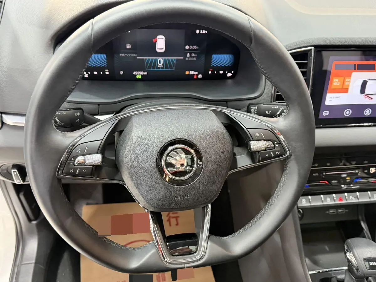 2022 Skoda Karoq 1.4T 150HP L4 7DCT,autocango,china used car exporter,china ev exporter,chinese used car exporter,chinese used ev exporter