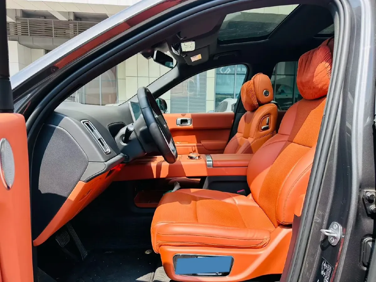 2023 Li L8 Range Extended 154HP REEV 40.9KWH,autocango,china used car exporter,china ev exporter,chinese used car exporter,chinese used ev exporter