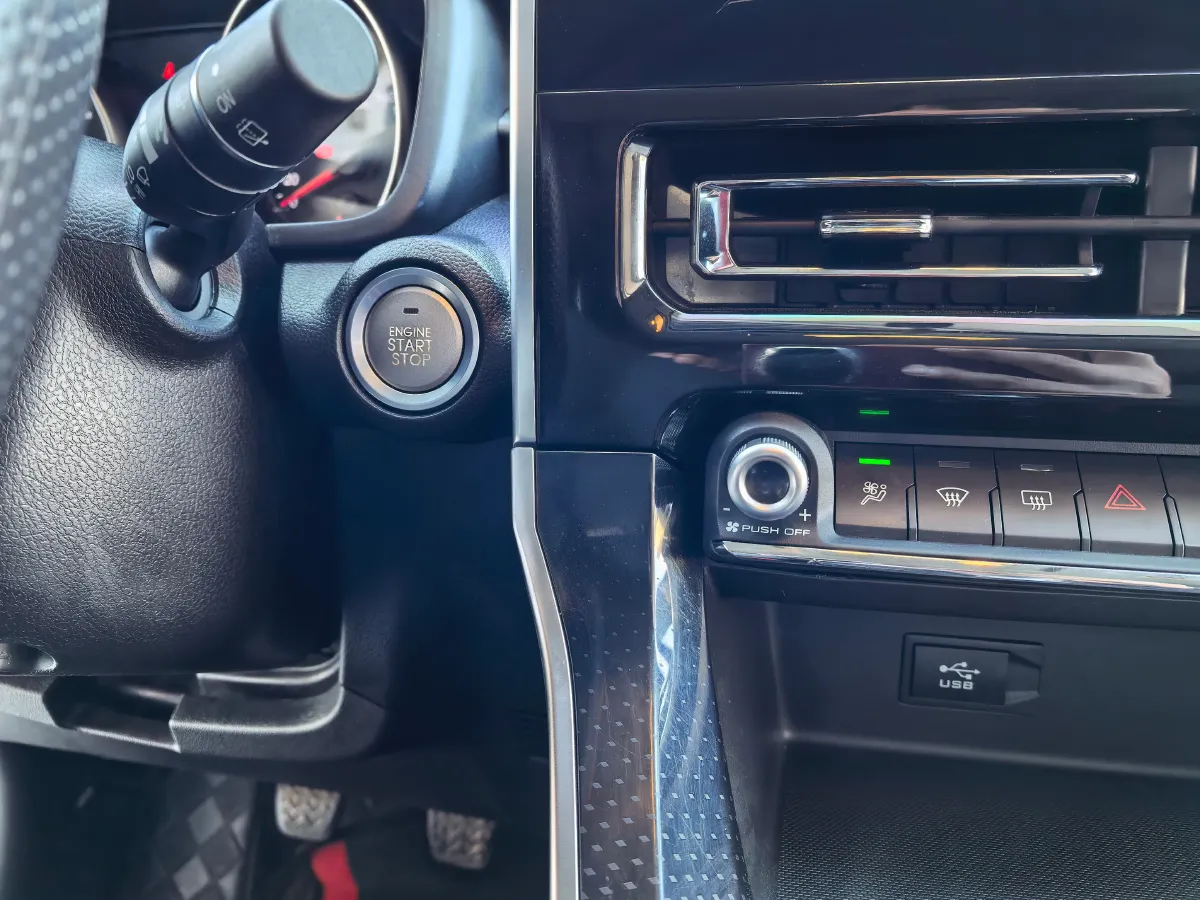 2023 Haval M6 1.5T 150HP L4 7DCT,autocango,china used car exporter,china ev exporter,chinese used car exporter,chinese used ev exporter