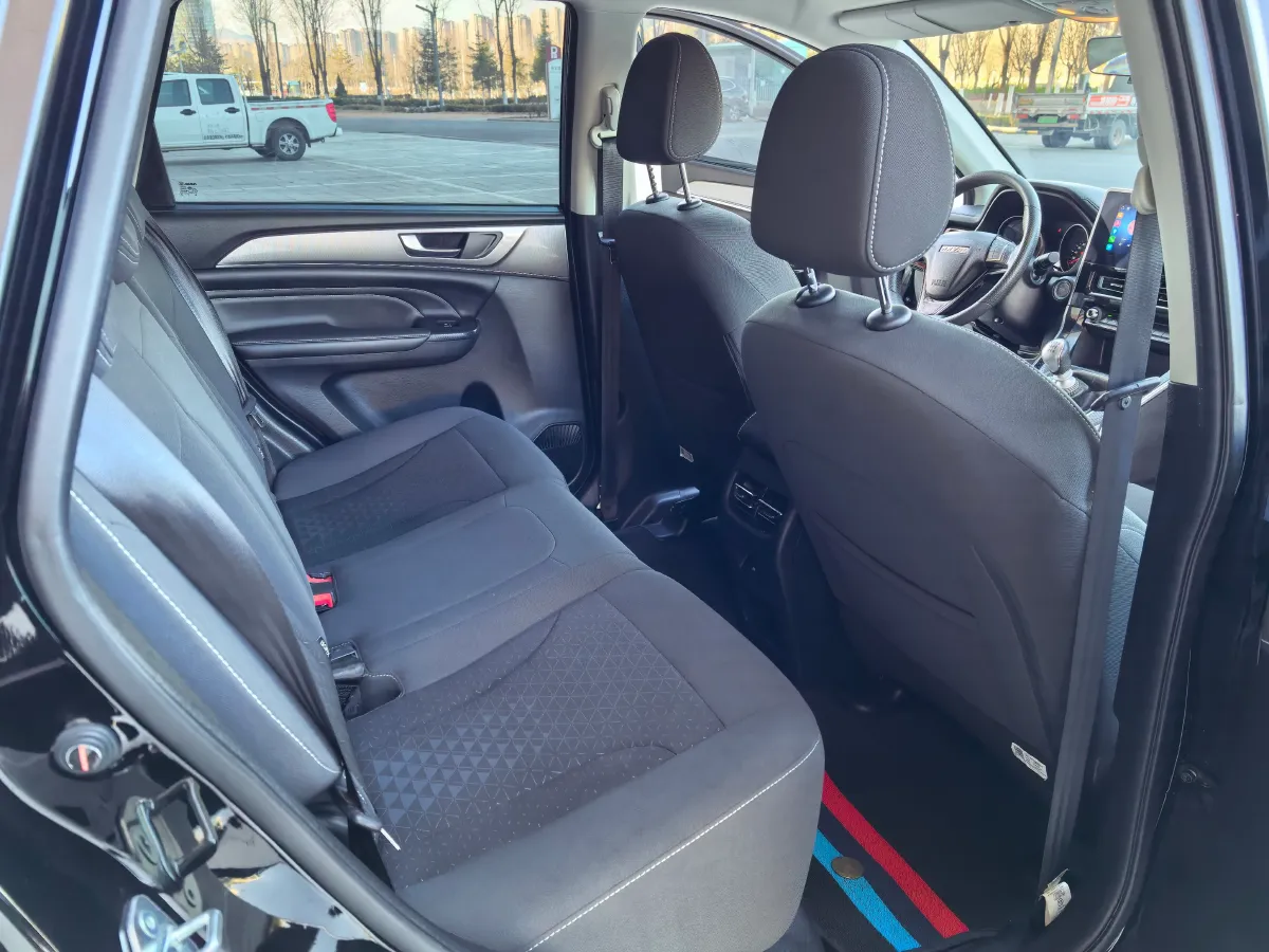 2023 Haval M6 1.5T 150HP L4 7DCT,autocango,china used car exporter,china ev exporter,chinese used car exporter,chinese used ev exporter