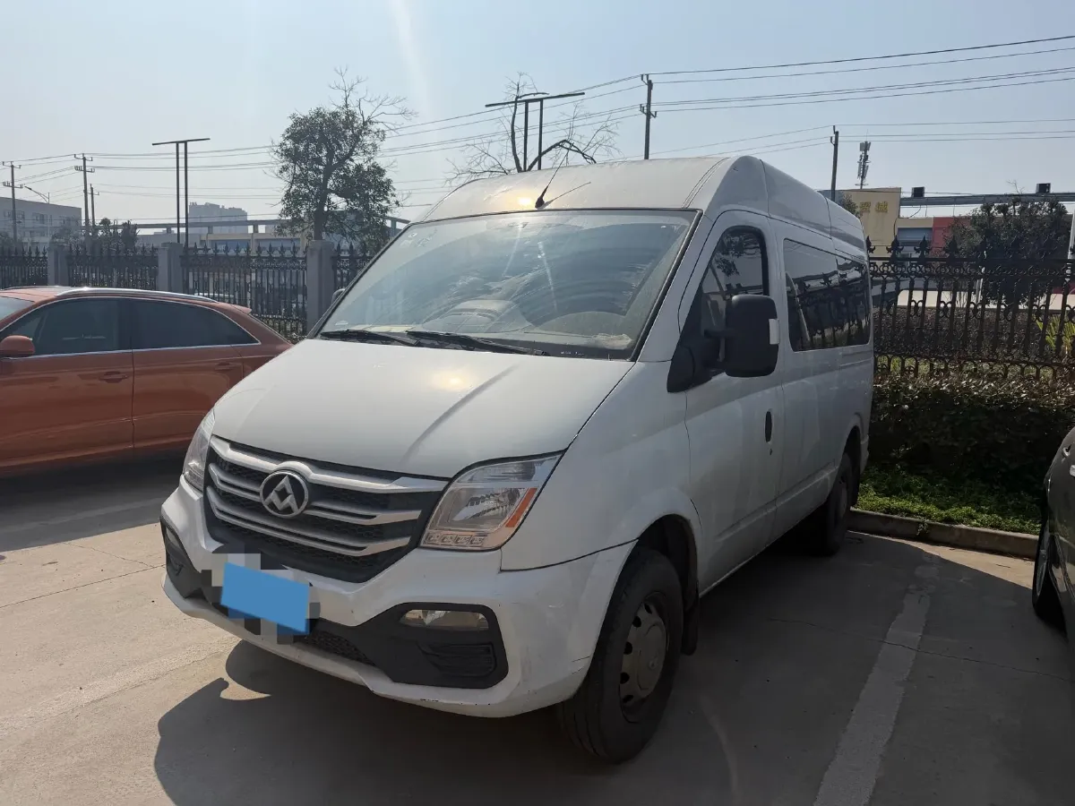 2018 MAXUS XinTu V80 2.5T 136HP L4 6MT,autocango,china used car exporter,china ev exporter,chinese used car exporter,chinese used ev exporter
