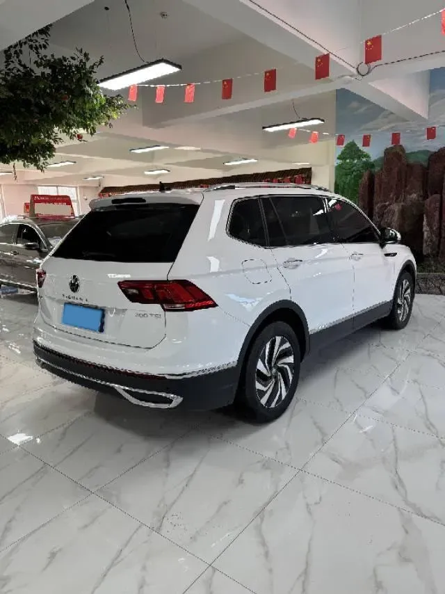2023 Volkswagen Tiguan L 1.5T 160HP L4 7DCT,autocango,china used car exporter,china ev exporter,chinese used car exporter,chinese used ev exporter