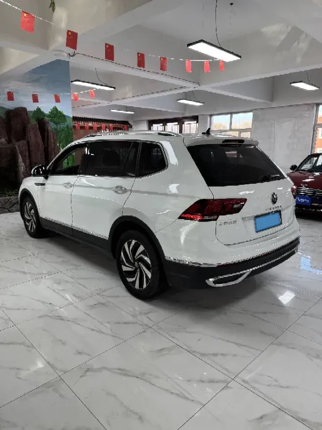 2023 Volkswagen Tiguan L 1.5T 160HP L4 7DCT,autocango,china used car exporter,china ev exporter,chinese used car exporter,chinese used ev exporter