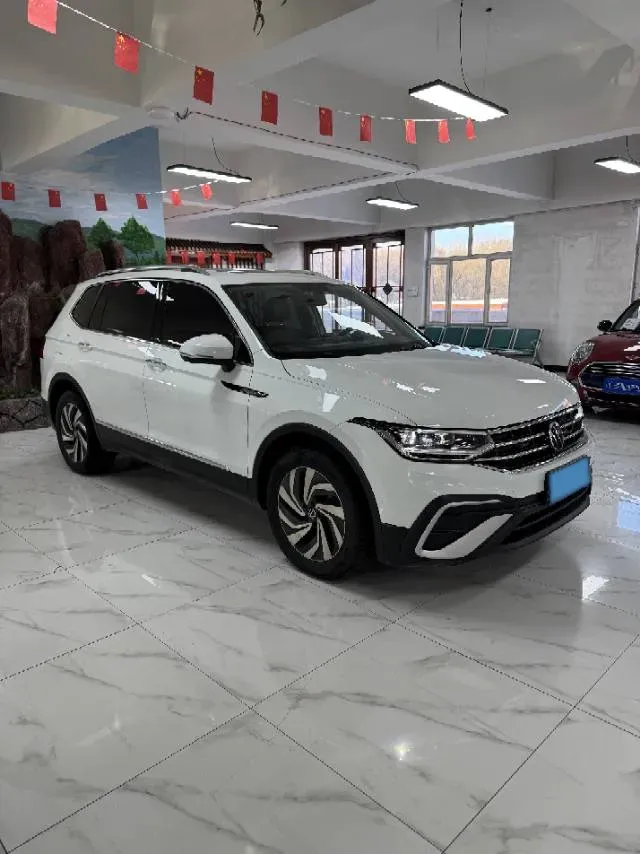 2023 Volkswagen Tiguan L 1.5T 160HP L4 7DCT,autocango,china used car exporter,china ev exporter,chinese used car exporter,chinese used ev exporter