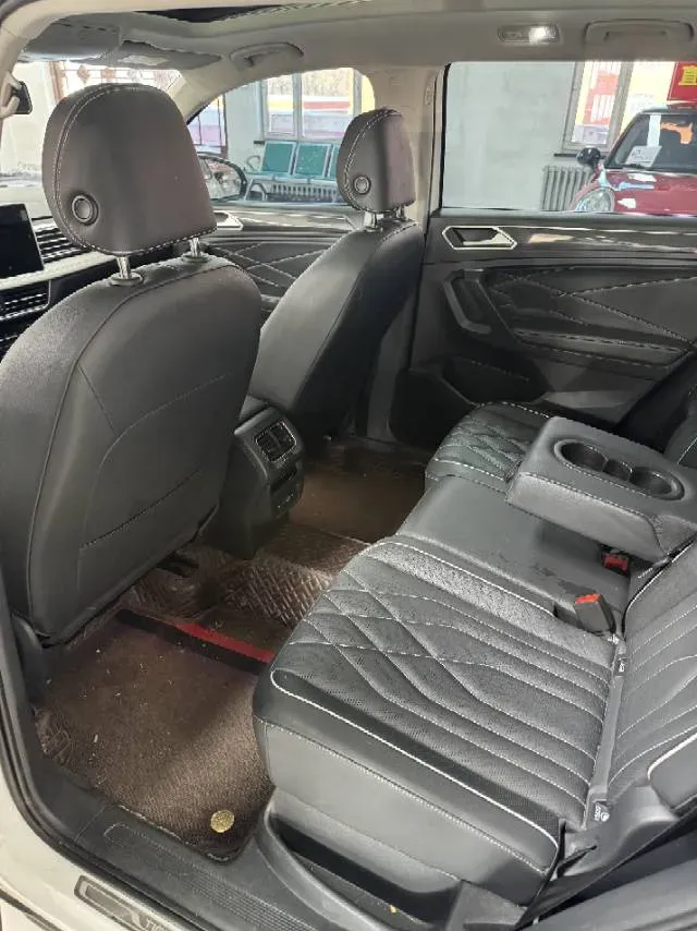 2023 Volkswagen Tiguan L 1.5T 160HP L4 7DCT,autocango,china used car exporter,china ev exporter,chinese used car exporter,chinese used ev exporter