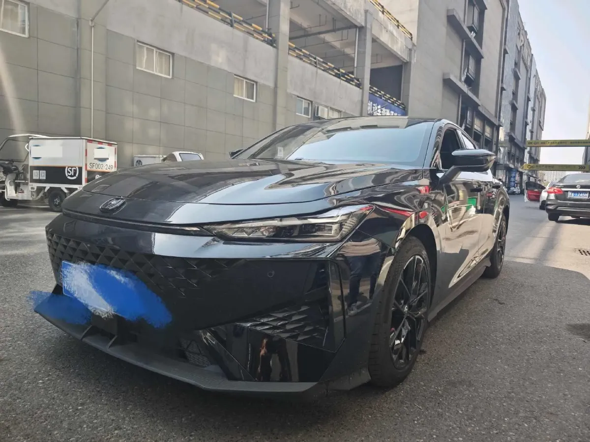 2024 ChangAn UNI-V 1.5T 188HP L4 7DCT,autocango,china used car exporter,china ev exporter,chinese used car exporter,chinese used ev exporter