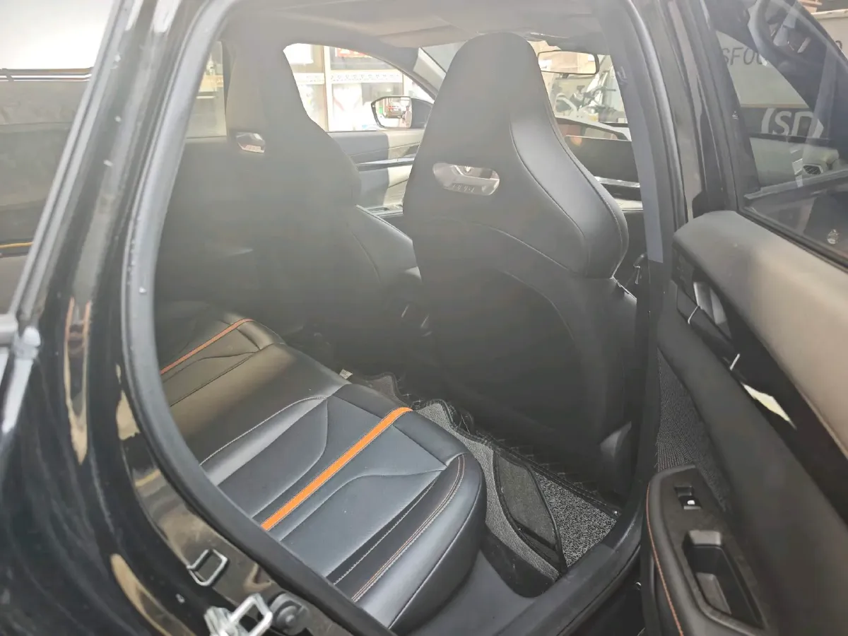 2024 ChangAn UNI-V 1.5T 188HP L4 7DCT,autocango,china used car exporter,china ev exporter,chinese used car exporter,chinese used ev exporter