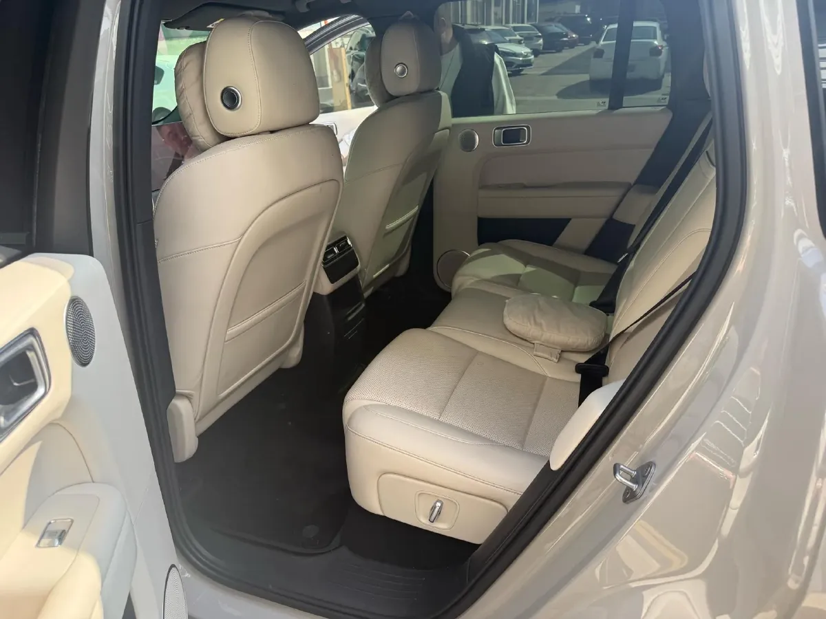 2024 Li L6 Range Extended 154HP L4 REEV 36.8KWH,autocango,china used car exporter,china ev exporter,chinese used car exporter,chinese used ev exporter