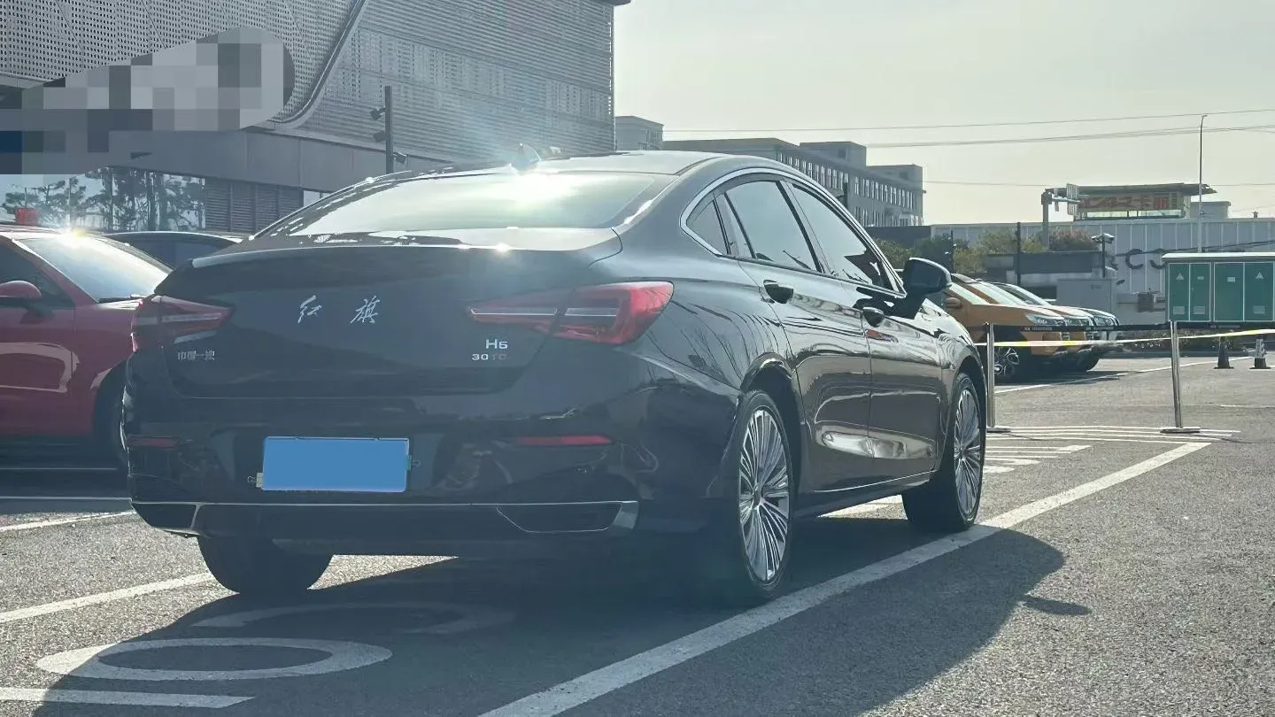 2022 HongQi H5 1.5T 169HP L4 7DCT,autocango,china used car exporter,china ev exporter,chinese used car exporter,chinese used ev exporter