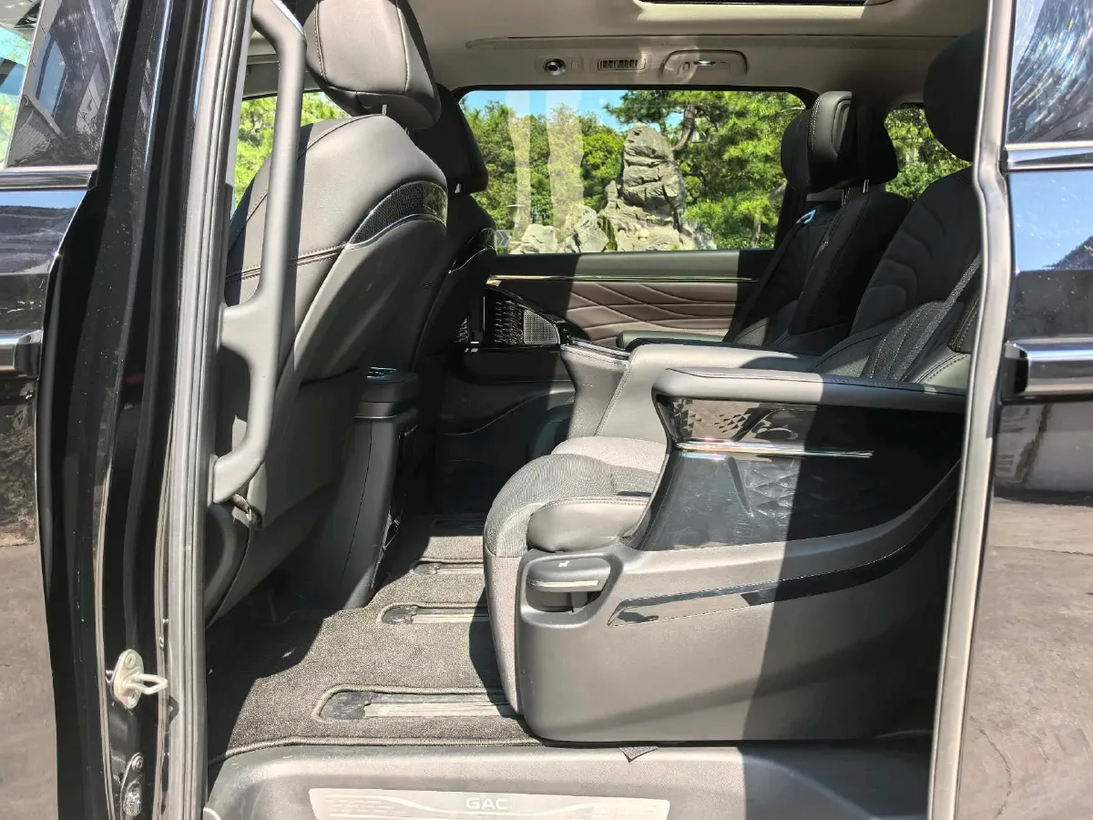 2024 GAC Trumpchi M8 2.0T 252HP L4 8AT,autocango,china used car exporter,china ev exporter,chinese used car exporter,chinese used ev exporter