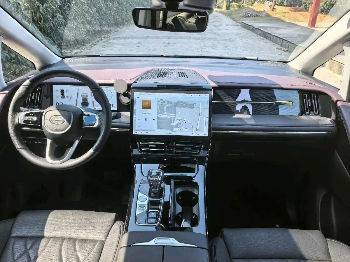 2024 GAC Trumpchi M8 2.0T 252HP L4 8AT,autocango,china used car exporter,china ev exporter,chinese used car exporter,chinese used ev exporter