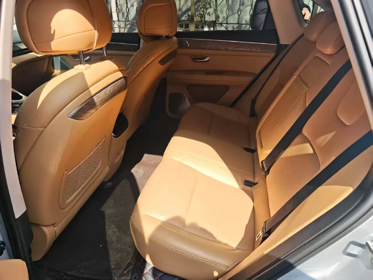 2022 AITO AITO M5 Range Extended 125HP REEV 40KWH,autocango,china used car exporter,china ev exporter,chinese used car exporter,chinese used ev exporter