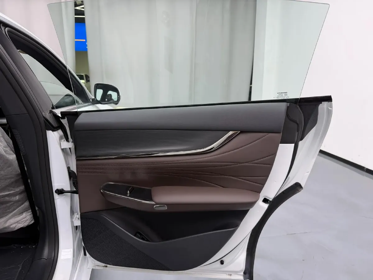 2025 ChangAn QiYuan A07 REEV 98HP REEV 28.4KWH,autocango,china used car exporter,china ev exporter,chinese used car exporter,chinese used ev exporter