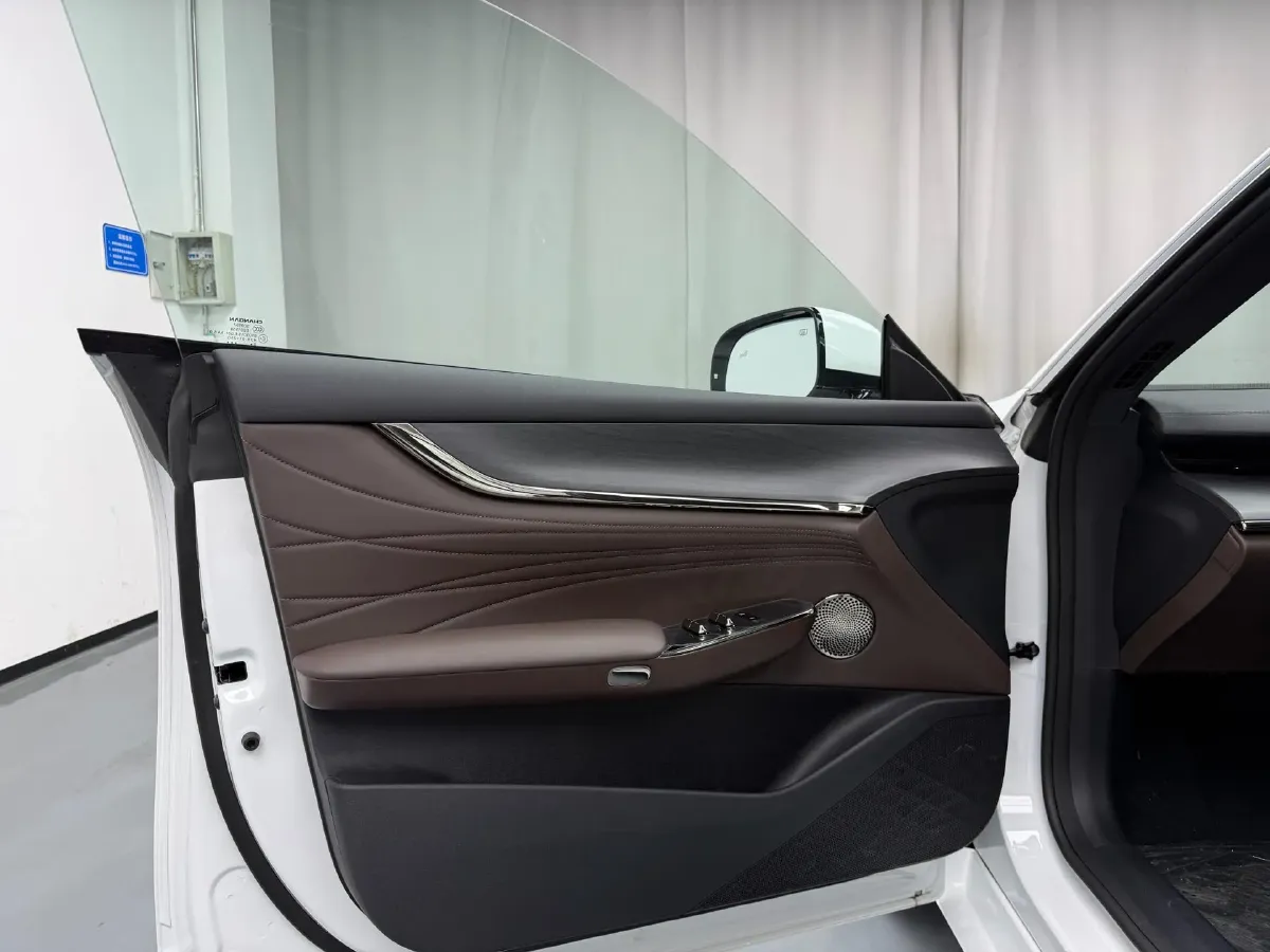 2025 ChangAn QiYuan A07 REEV 98HP REEV 28.4KWH,autocango,china used car exporter,china ev exporter,chinese used car exporter,chinese used ev exporter