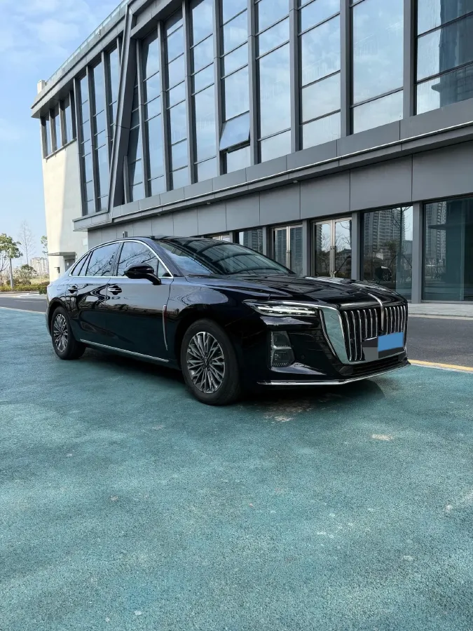 2023 HongQi H5 2.0T 224HP L4 8AT,autocango,china used car exporter,china ev exporter,chinese used car exporter,chinese used ev exporter