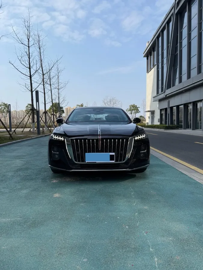 2023 HongQi H5 2.0T 224HP L4 8AT,autocango,china used car exporter,china ev exporter,chinese used car exporter,chinese used ev exporter