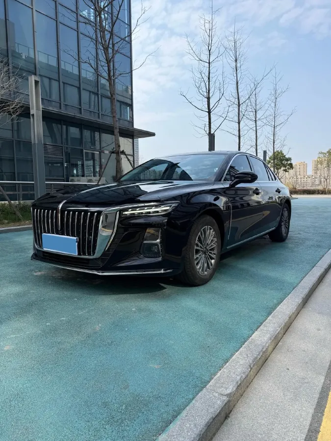 2023 HongQi H5 2.0T 224HP L4 8AT,autocango,china used car exporter,china ev exporter,chinese used car exporter,chinese used ev exporter