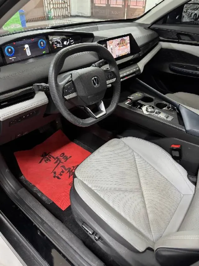 2023 ChangAn UNI-V iDD 1.5T 170HP L4 6TCT PHEV 18.4KWH,autocango,china used car exporter,china ev exporter,chinese used car exporter,chinese used ev exporter