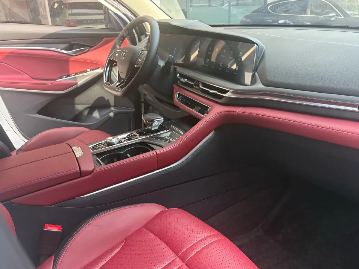 2020 ChangAn CS75 Plus 2.0T 233HP L4 8AT,autocango,china used car exporter,china ev exporter,chinese used car exporter,chinese used ev exporter