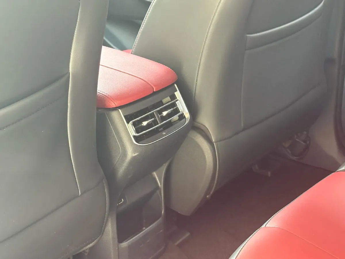 2020 ChangAn CS75 Plus 2.0T 233HP L4 8AT,autocango,china used car exporter,china ev exporter,chinese used car exporter,chinese used ev exporter